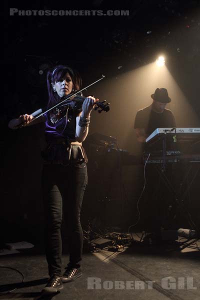 LINDSEY STIRLING - 2013-01-18 - PARIS - La Maroquinerie - 